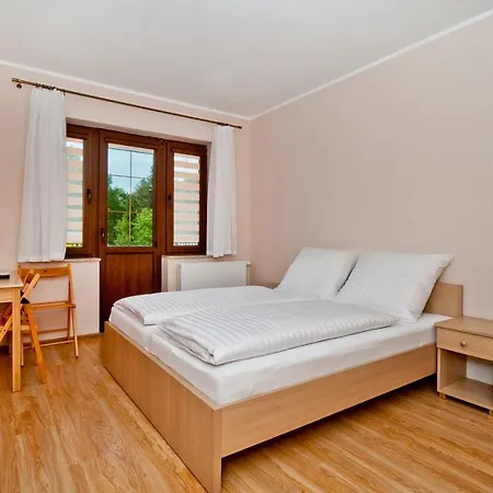 Pod Debem בית אירוח *